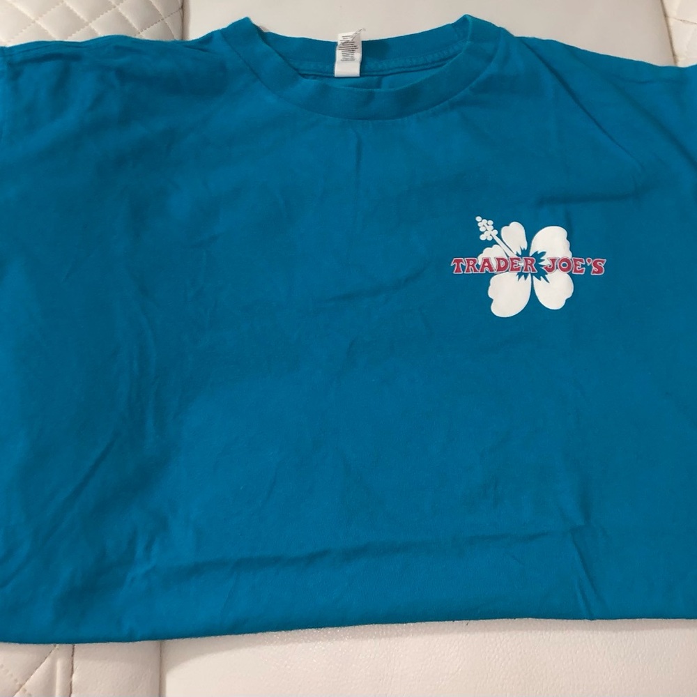 Trader Joe's T-Shirt - Picture 2 of 6